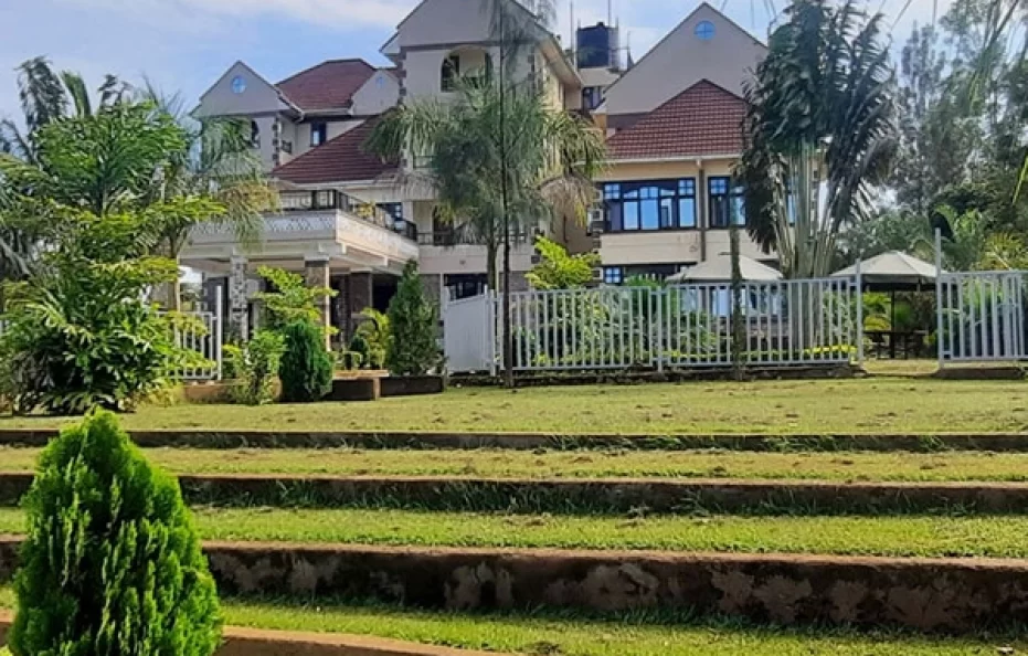 Equator Resort