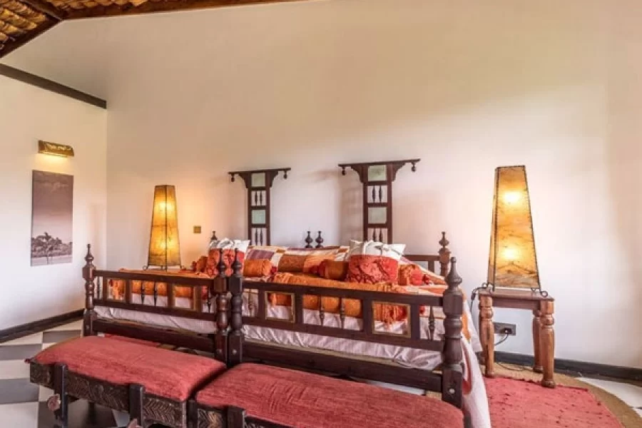 Hatari! Hotel