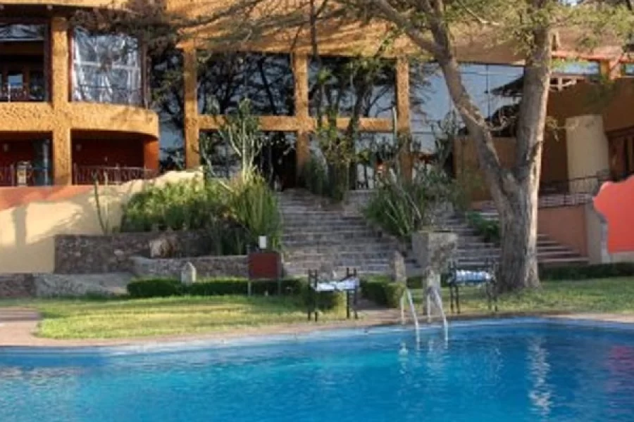 Serengeti Serena Lodge